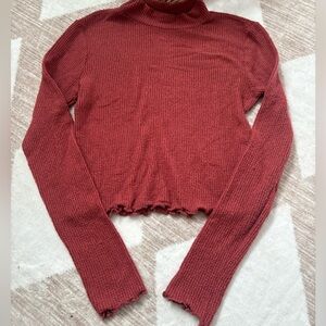 Caution To The Wind size small cropped long sleeve